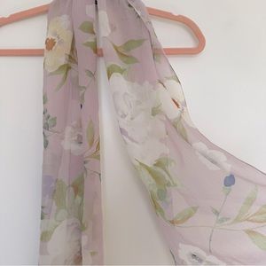 Vintage floral lilac scarf